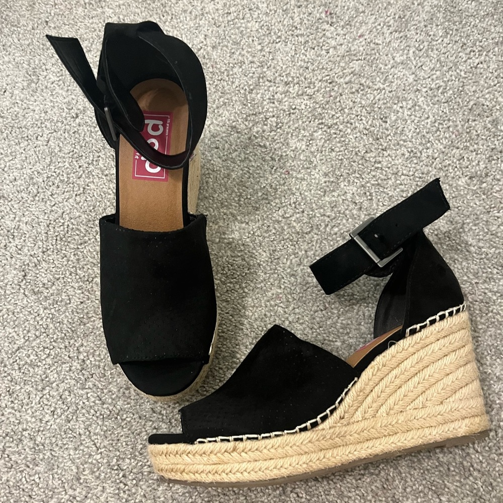 POP Black Wedges